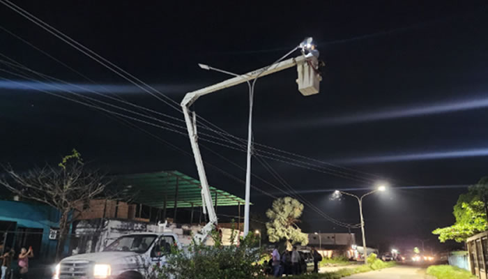 Corpoelec Mejora el Alumbrado Público en Guasdualito, Apure