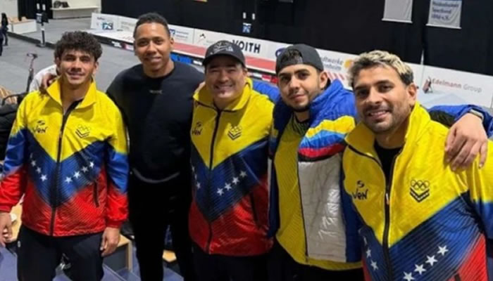 El equipo de espada de Venezuela se posiciona entre los 10 mejores del mundo en la Copa del Mundo Heidenheim 2025