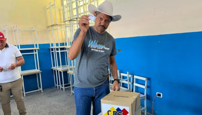 Wilmer Rodríguez se suma al simulacro electoral en Mantecal previo a los comicios