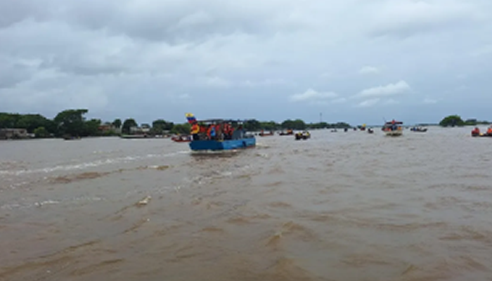 Pescadores de Apure realizan imponente caravana fluvial en defensa de la soberanía nacional