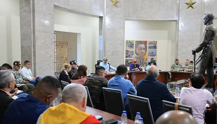 Presidente Maduro se reúne con Cuerpo de Seguridad y Defensa para concretar planes de protección nacional