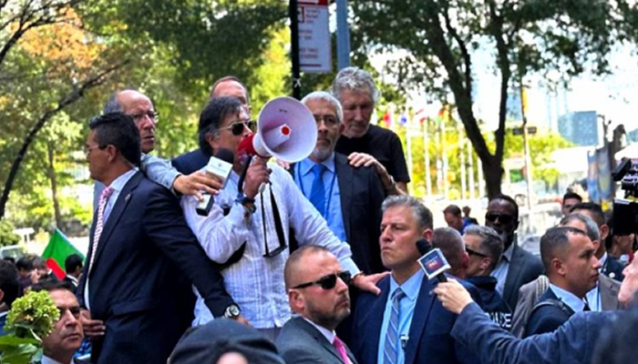 El presidente colombiano Gustavo Petro se une a las protestas en Nueva York contra Netanyahu
