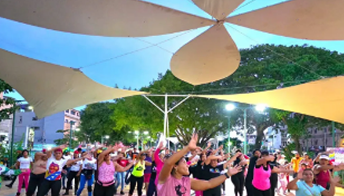 Alcaldía de San Fernando dota de implementos deportivos al INMUDESFA para masificar la práctica física