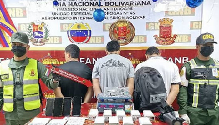 Incautan 12 Kilos de Cocaína en el Aeropuerto de Maiquetía Oculta en Cornetas y Power Banks