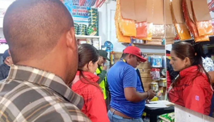 SUNDDE despliega operativo de fiscalización comercial en Guasdualito para garantizar precios justos