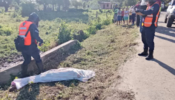 Hombre Fallece en Accidente de Moto en Biruaca Tras Impactar Contra Defensa Vial