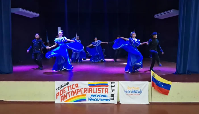 Artistas de Apure Realizan Tribuna Antiimperialista por la Liberación de la Pareja Presidencial