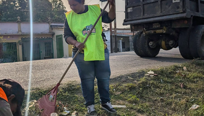 INAPEVMA continúa recuperación de espacios públicos en Guasdualito con limpieza de parques y canchas