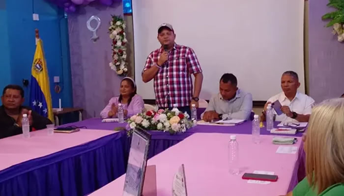 Concejo Municipal de Biruaca rinde homenaje a las mujeres en sesión especial en la UNERS
