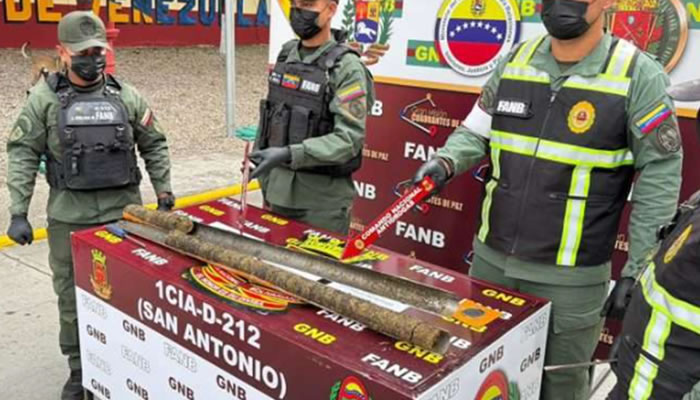 Nueve personas fueron detenidas y cuatro vehículos retenidos en el procedimiento que involucró a un ejemplar canino