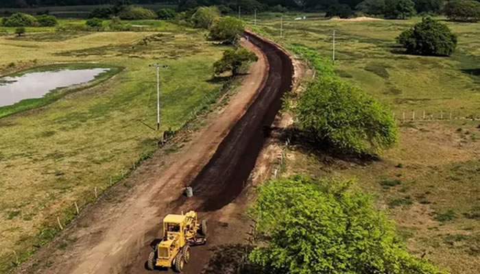 Gobierno regional y municipal rehabilitan 500 metros de vialidad en parroquia San Rafael de Atamaica