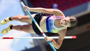 Oriana Saavedra conquistó el oro en salto con garrocha y Ana León el bronce en los Suramericanos de la Juventud