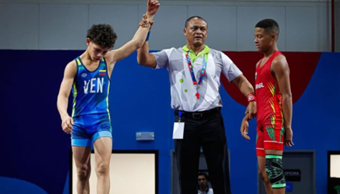 Lucha libre venezolana abrió con dos oros en los Suramericanos de la Juventud Panamá 2025