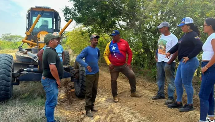 Alcaldesa de Muñoz supervisó rehabilitación de más de 30 kilómetros de vialidad agrícola en la parroquia Quintero