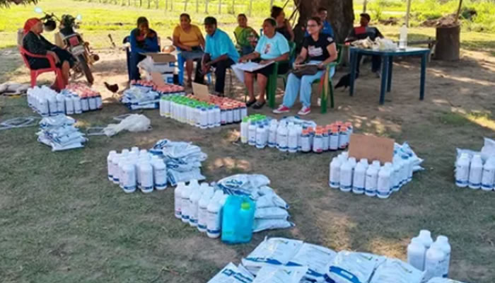 Gobierno Bolivariano de Apure entregó herbicidas a más de 550 productores en el municipio Achaguas en el marco de la Comuna Río Matiyure