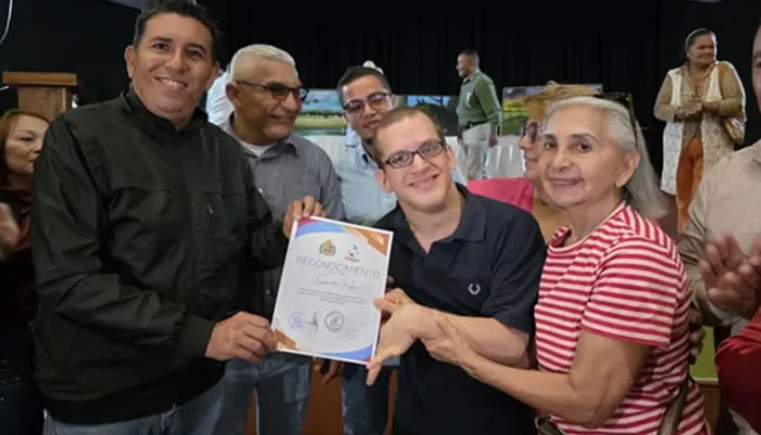Concejo Municipal de San Fernando homenajea al maestro Edgardo Briceño por sus 50 años de trayectoria artística