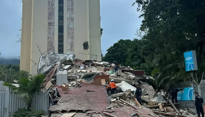 Inician Labores De Rescate En Los Palos Grandes Tras Colapso De Estructuras Por Fuerte Sismo En Caracas