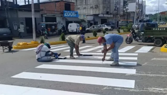 Alcalde De Biruaca Supervisa Trabajos De Señalización Vial En La Encrucijada Como Parte Del Plan Ciudades Más Humanas