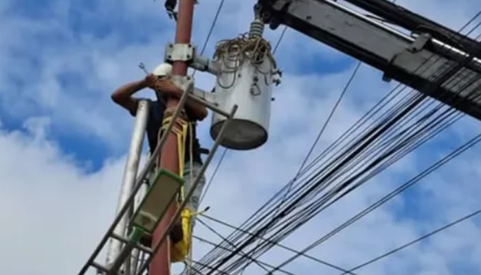 Comuna Andrés Eloy Blanco Adquiere E Instala Transformador Mediante Autogestión Para Beneficiar A 35 Familias