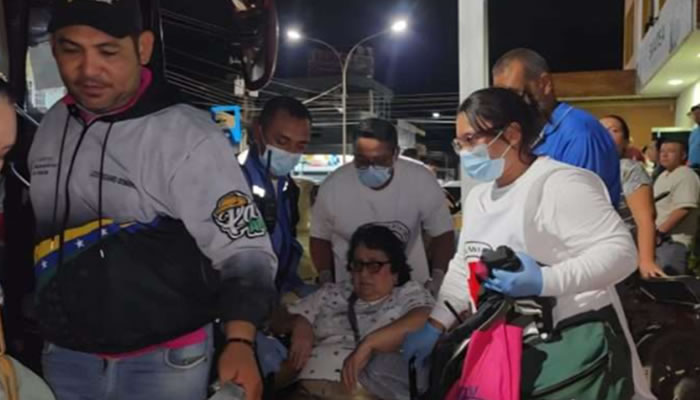 Reubican A Damnificados De Caracas Y La Guaira Con Familiares En Otros Estados