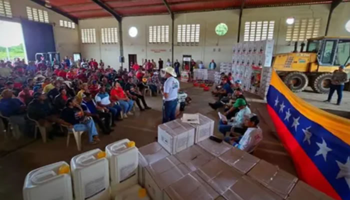 Gobernador Rodríguez Entregó Financiamientos Para Siembra De Más De 1.250 Hectáreas De Leguminosas En Apure