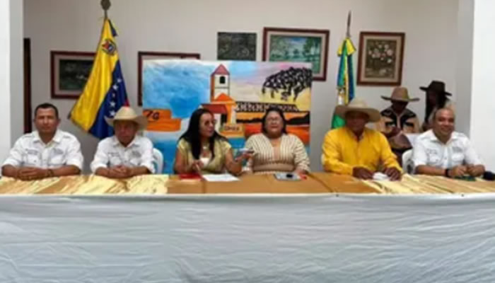 37 Profesionales Se Gradúan En Diplomado De Historia Local En Elorza Y Presentan Libro “Memorias Del Viento”