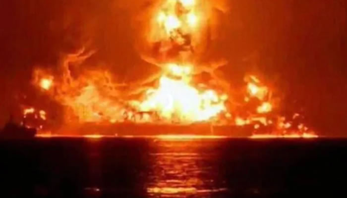 Irán Hace Estallar Dos Tanqueros En El Estrecho De Ormuz