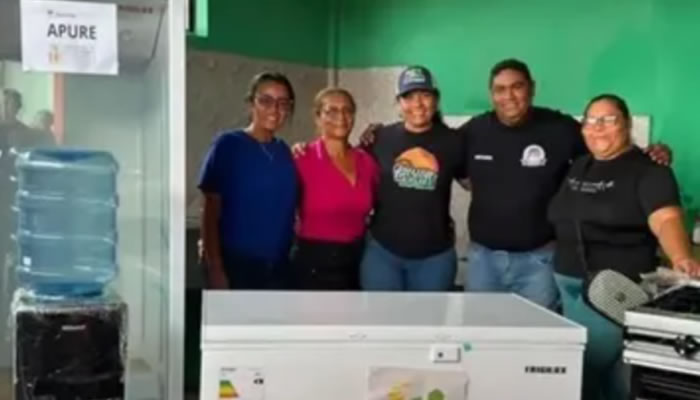 Autoridades inspeccionan refacción integral del Complejo Educativo Bruzual en Muñoz