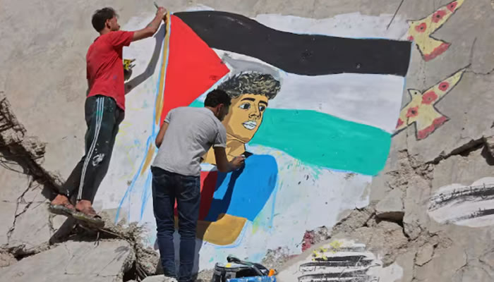 Se pintó un mural la cara de Lamine Yamal entre los escombros de Gaza.