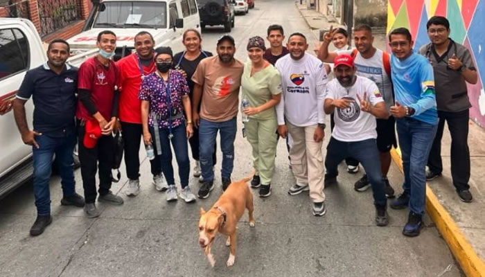 Equipo de médicos de Apure en La Guaira