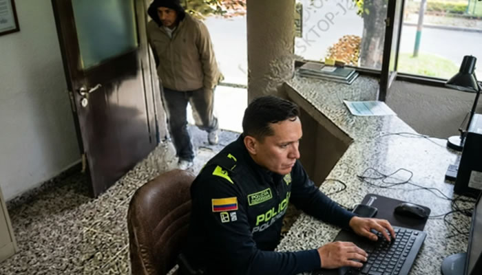 Policía En Bogotá Mató A Sujeto Que Lo Apuñaló Dentro De Un CAI