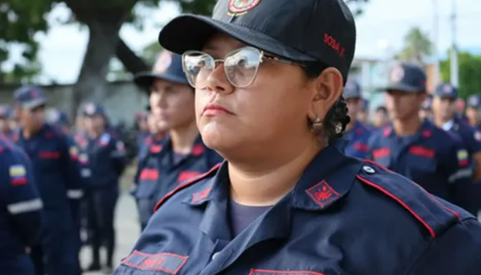 Héroes Apureños: Bomberos Reciben Emotivo Homenaje por su Gestión Heroica en La Guaira