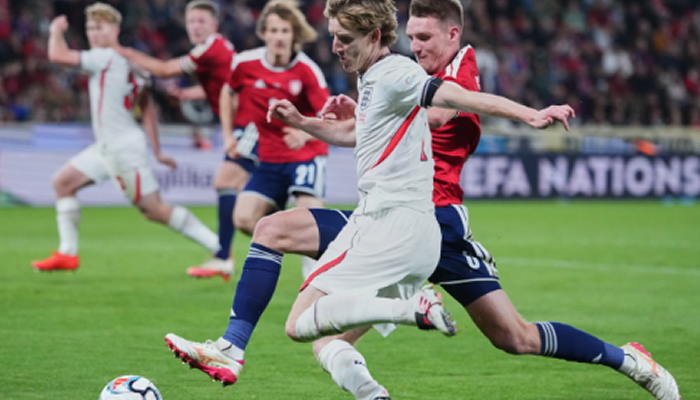 Inglaterra se impuso 2-0 en su visita a República Checa por la Nations League