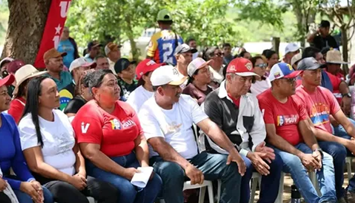 Gobierno Bolivariano entrega ambulancia y unidad de transporte en jornada histórica para la parroquia Quintero