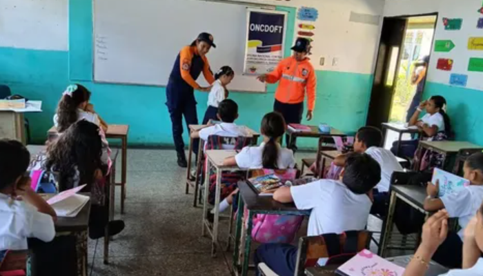 Protección Civil Biruaca forma a estudiantes en prevención y primeros auxilios en la E.P.B. Héctor Vidal Benauco