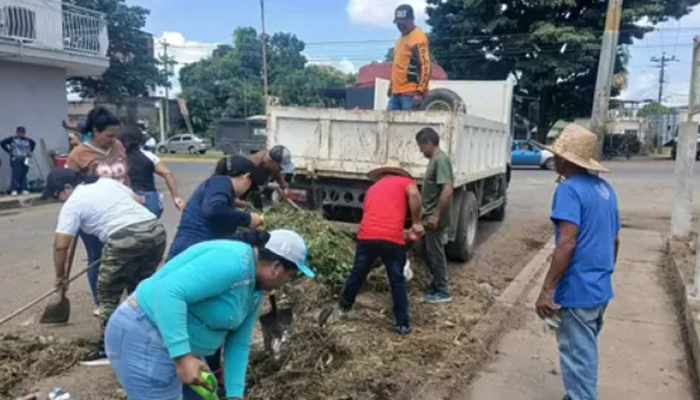 Concejo Municipal de San Fernando despliega jornada de limpieza integral en el Callejón El Hino