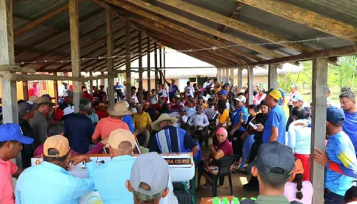 Gobernador Wilmer Rodríguez lidera entrega masiva de financiamientos e insumos para impulsar la siembra de 5.000 hectáreas de frijol y caraota en Apure