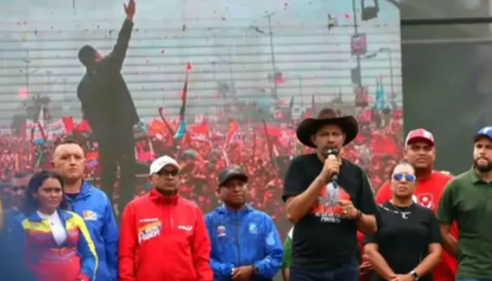 Marea roja conmemora en Apure la victoria histórica de Chávez del 7 de octubre de 2012