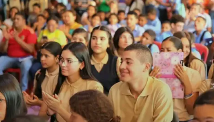 Bodega Móvil de PDVAL beneficia a 800 familias de dos comunas en Achaguas