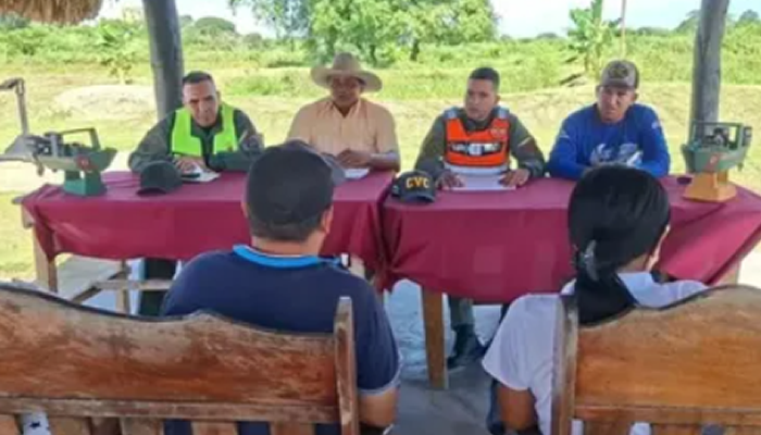 Alcaldía de Rómulo Gallegos, FANB e Insopesca fortalecen alianza con el sector pesquero de Elorza