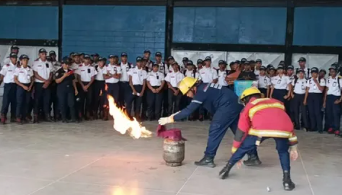 UNES Apure ejecutó simulacro táctico de manejo de GLP y supresión de incendios