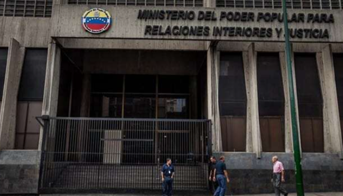 Incautan 2.900 kilogramos de drogas en operación en el Caribe