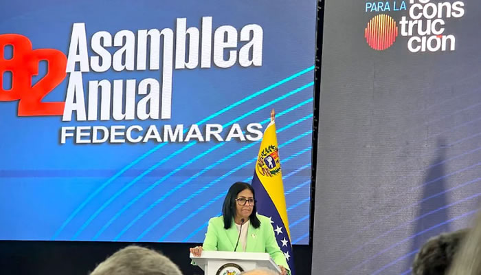 Delcy Rodríguez descarta la dolarización y apuesta por fortalecer la moneda nacional