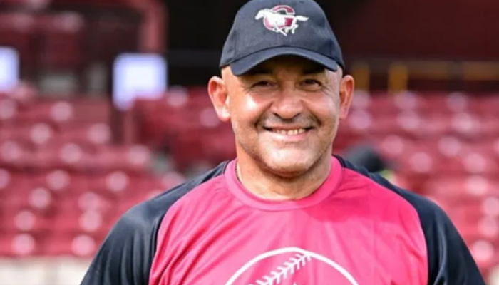 Miguel Cairo debutó con victoria en la pelota invernal dominicana