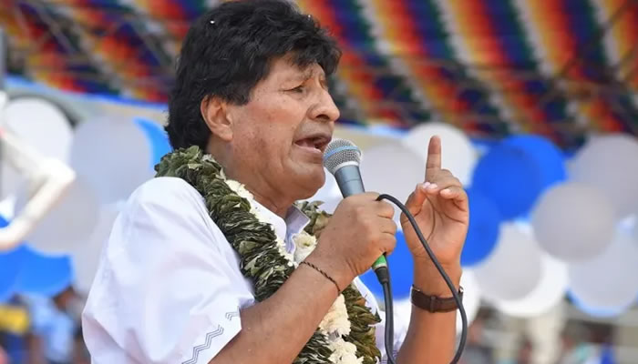 Evo Morales llama "corregidor español" a Rodrigo Paz por pedir ayuda internacional para capturarlo