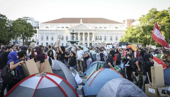 Presidente portugués sostuvo encuentro con expertos del sector vivienda tras protestas