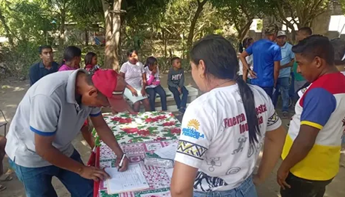 Jóvenes líderes indígenas de Biruaca participan en consulta pública de la Ley Orgánica de la Juventud