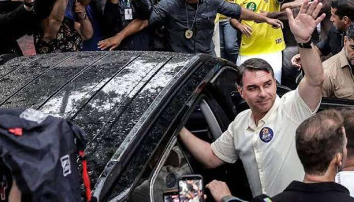 Confirman que Flávio Bolsonaro huyó de Brasil rumbo a Estados Unidos