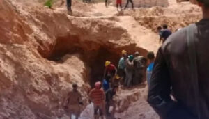 Dos mineros mueren tapiados por colapso de una mina en Bolívar