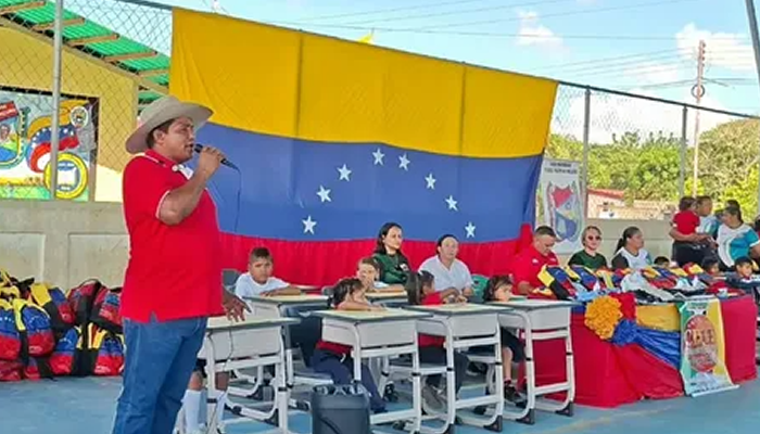 Entregan obras de rehabilitación integral del Liceo Bolivariano Ysabel Puerta de Orellana en Rómulo Gallegos